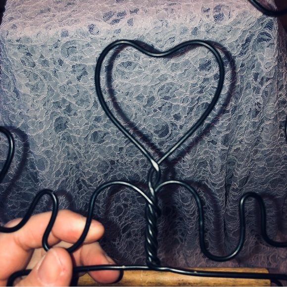 Black and Brown Wall Decor Hooks with Heart Design - Picture 4 of 5